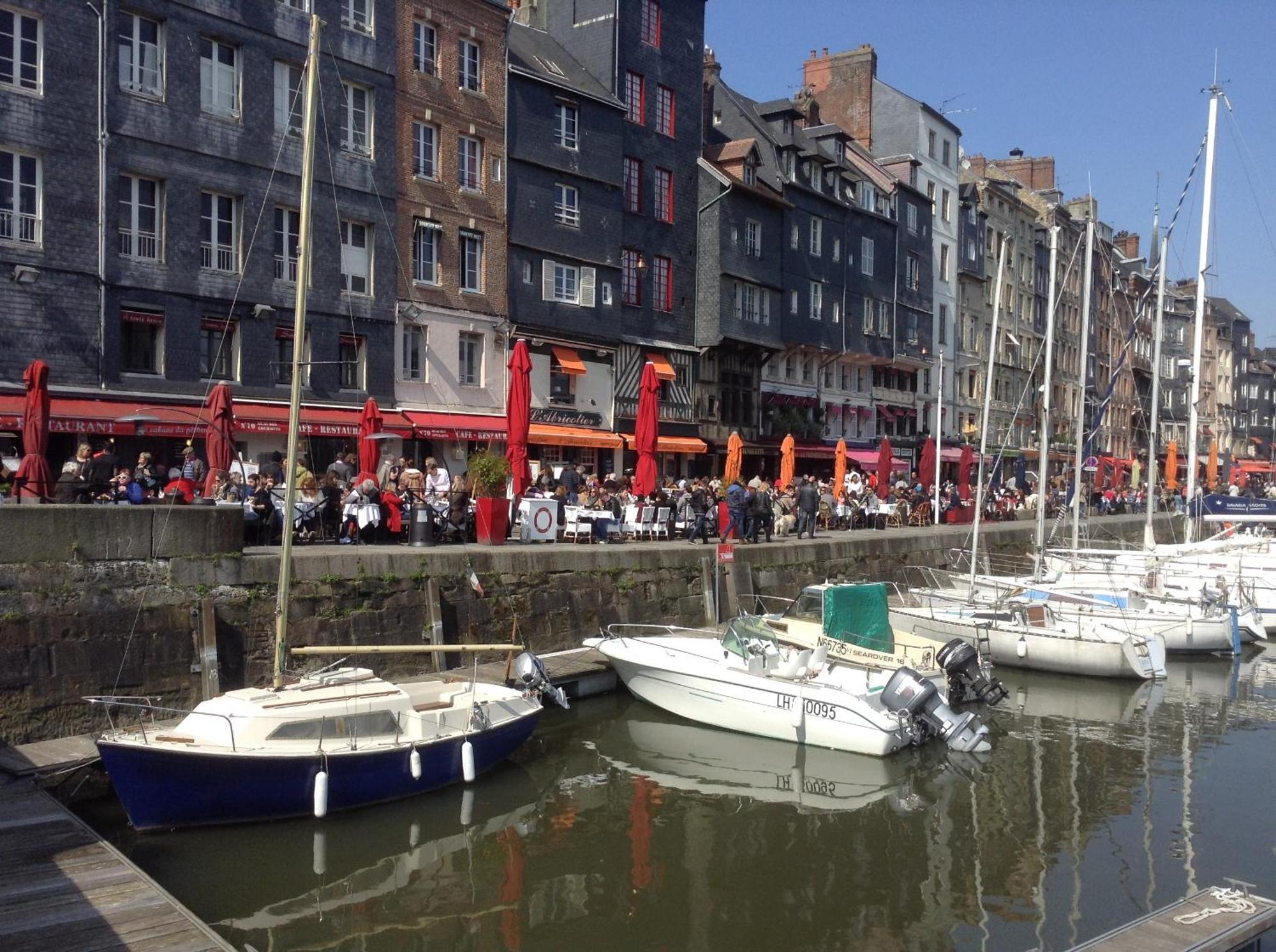 Chambre Le Nid Du Phare Avec Jacuzzi Honfleur Exterior photo